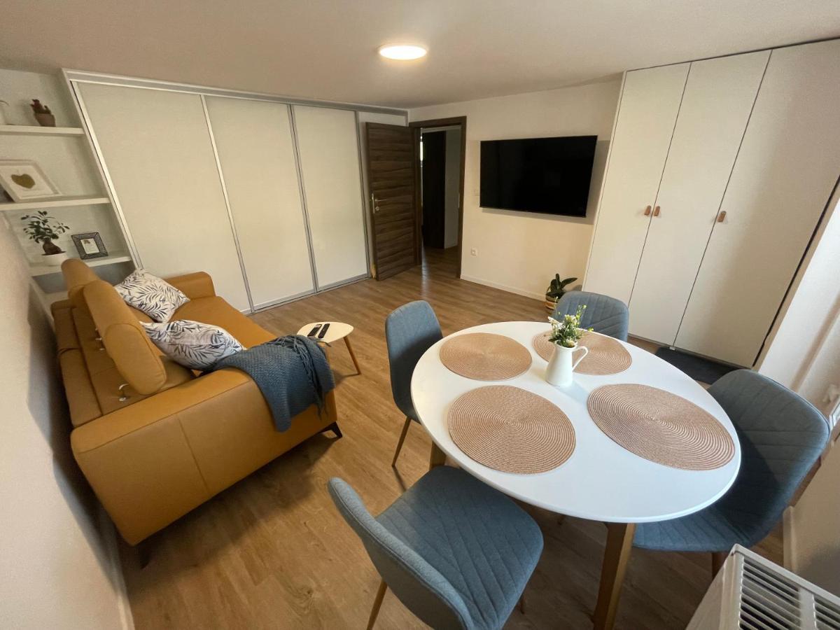 Home-In Apartma Любляна Экстерьер фото